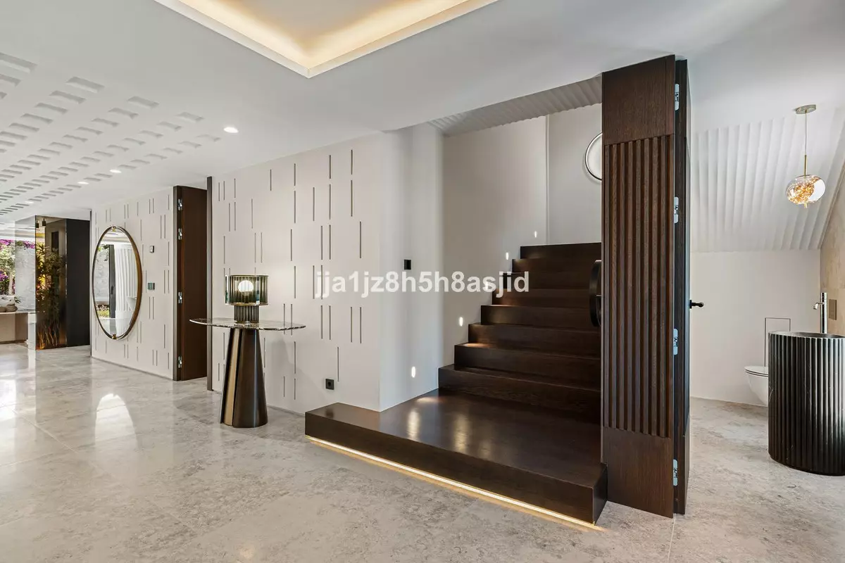 4-bedroom Villa In Marbella, Spain (519 M²)