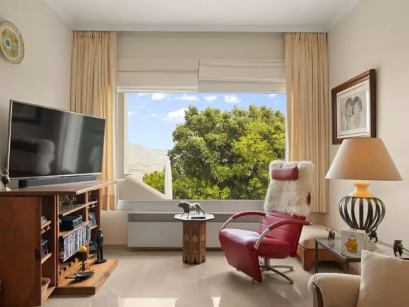 2-bedroom Apartment In Marbella, Spain (125 M²)