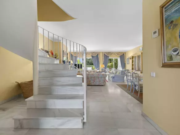 5-bedroom Town House In Benahavis, Spain (195 M²)