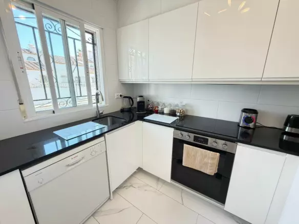 5-bedroom Villa In Orihuela, Spain (150 M²)