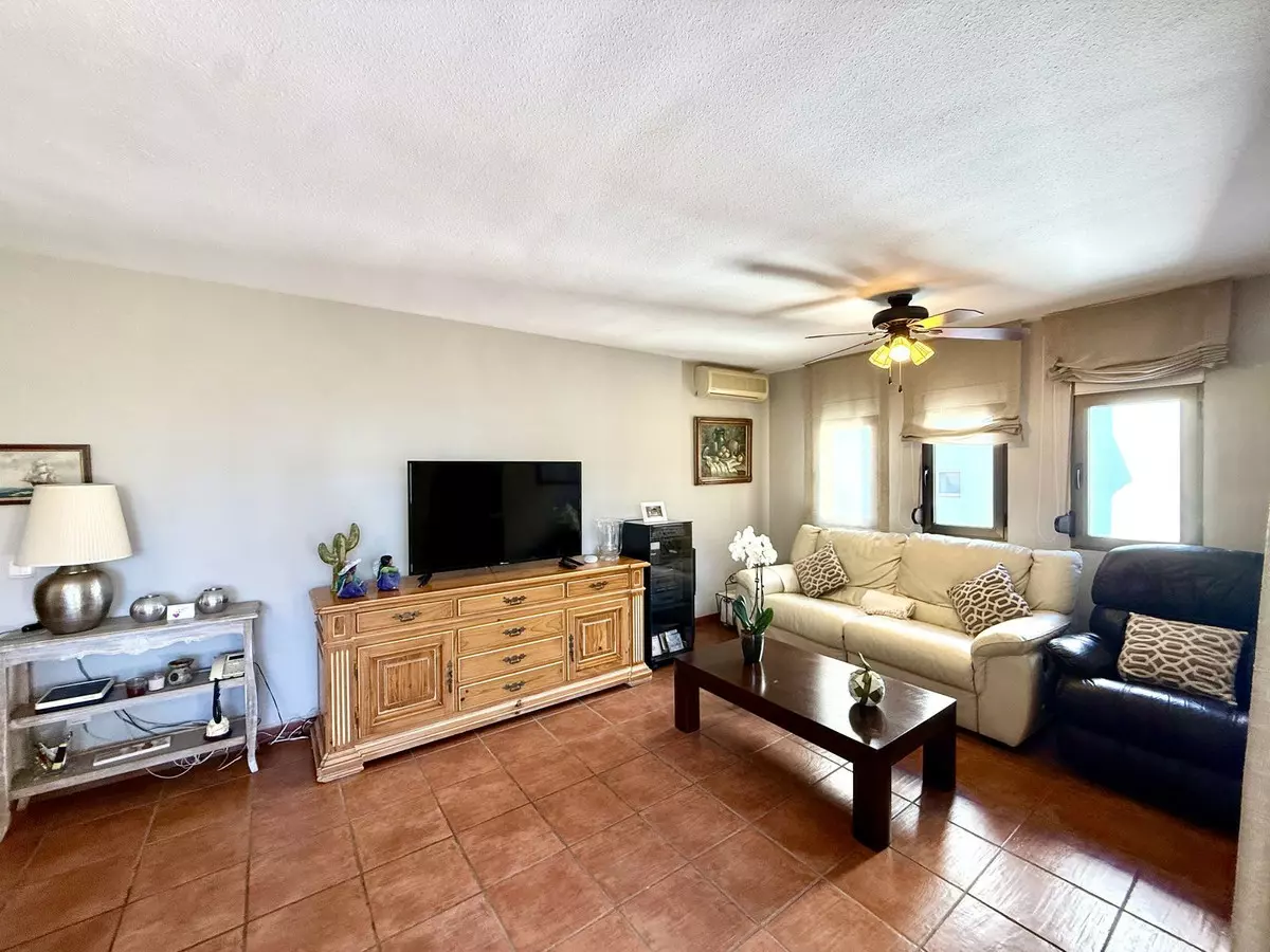 3-bedroom Apartment In Málaga, Spain (165 M²)