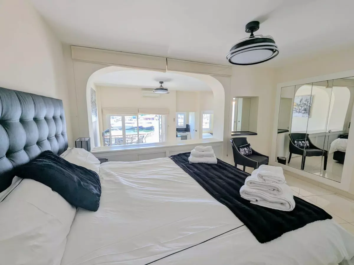 2-bedroom Apartment In Marbella, Spain (100 M²)