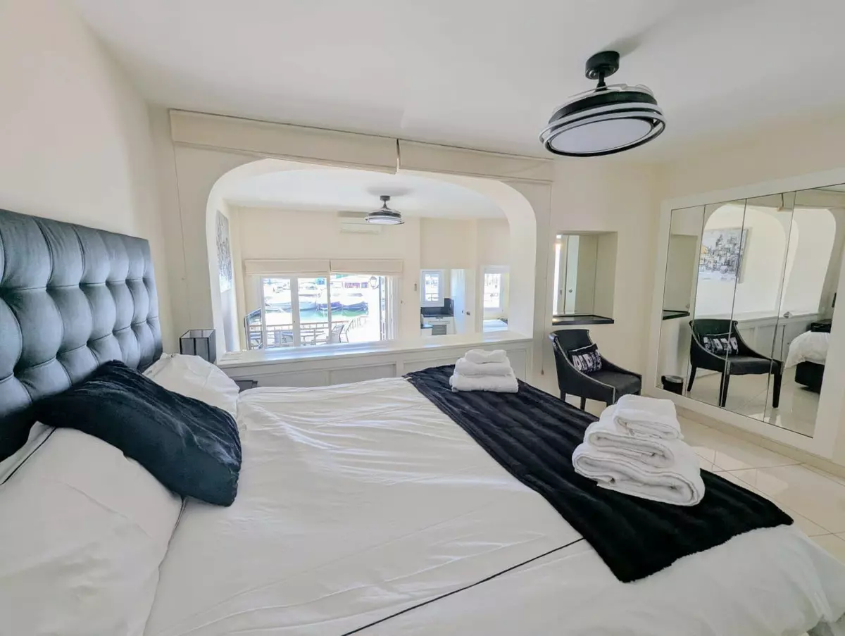 2-bedroom Apartment In Marbella, Spain (100 M²)