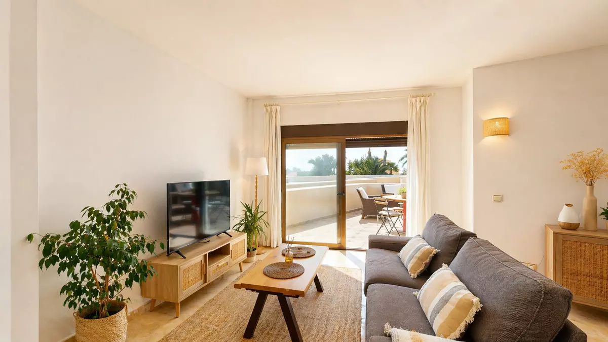 2-bedroom Apartment In Estepona, Spain (83 M²)