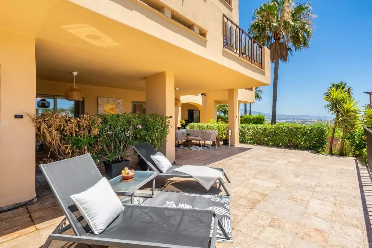 2-bedroom Apartment In Benahavis, Spain (103 M²)