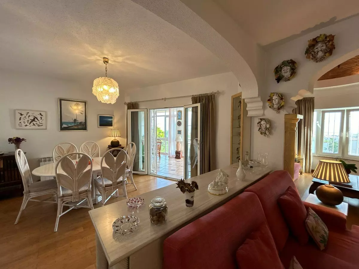 4-bedroom Villa In Benalmádena, Spain (282 M²)