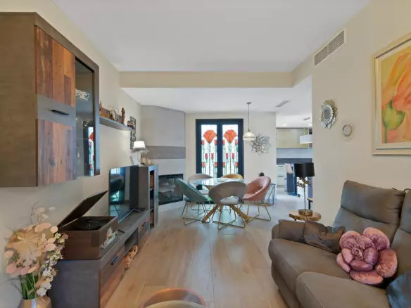 4-bedroom Town House In Fuengirola, Spain (192 M²)