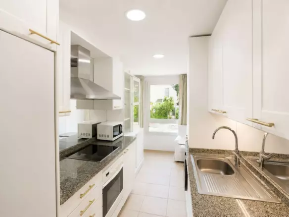 2-bedroom Apartment In Marbella, Spain (105 M²)