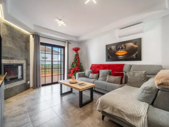 3-bedroom Villa In Estepona, Spain (306 M²)
