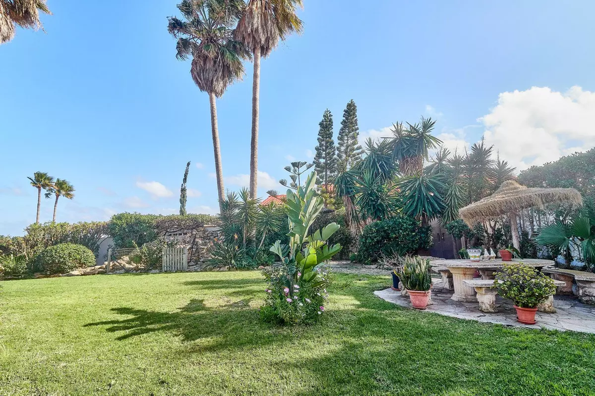 4-bedroom Villa In Mijas, Spain (261 M²)