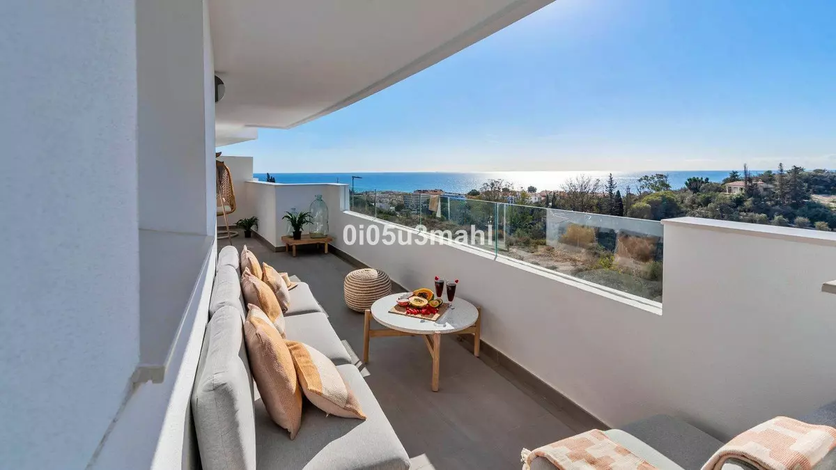 3-bedroom Apartment In Rincón De La Victoria, Spain (128 M²)