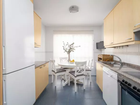 2-bedroom Apartment In Fuengirola, Spain (90 M²)