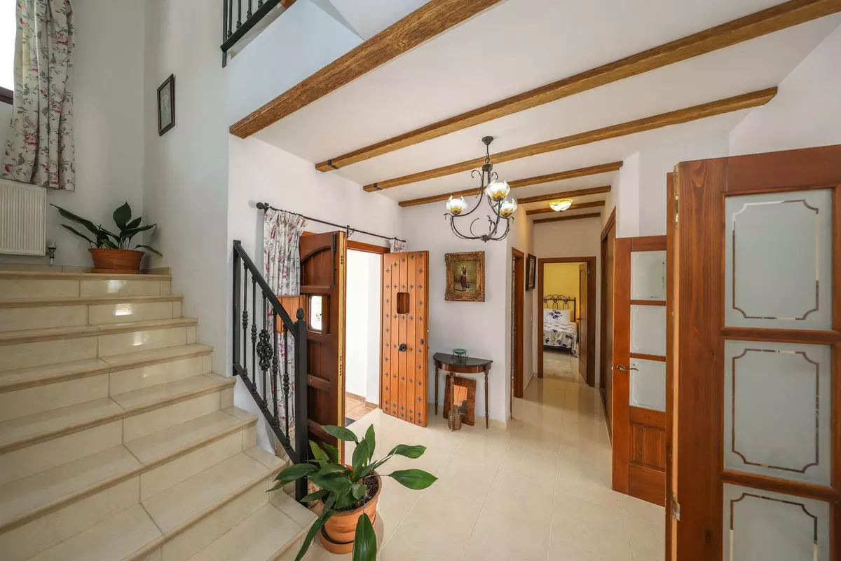3-bedroom Villa In Casarabonela, Spain (239 M²)