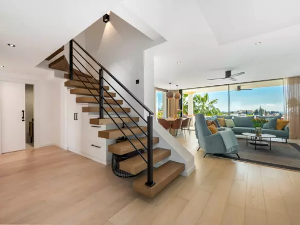 3-bedroom Apartment In Marbella, Spain (193 M²)