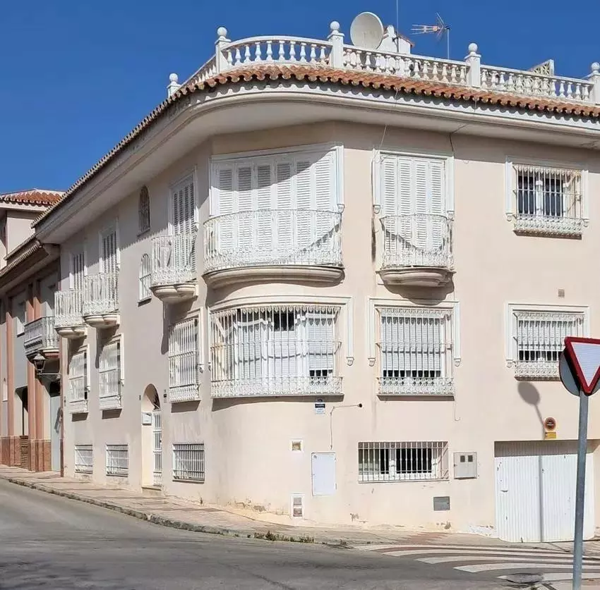 5-bedroom Apartment In Alhaurín De La Torre, Spain (399 M²)