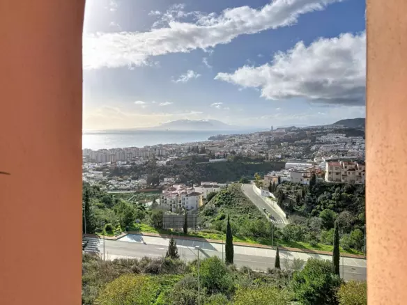 3-bedroom Apartment In Rincón De La Victoria, Spain (102 M²)