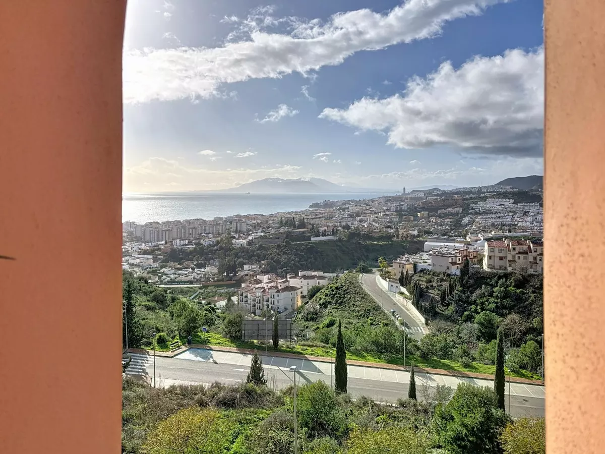 3-bedroom Apartment In Rincón De La Victoria, Spain (102 M²)