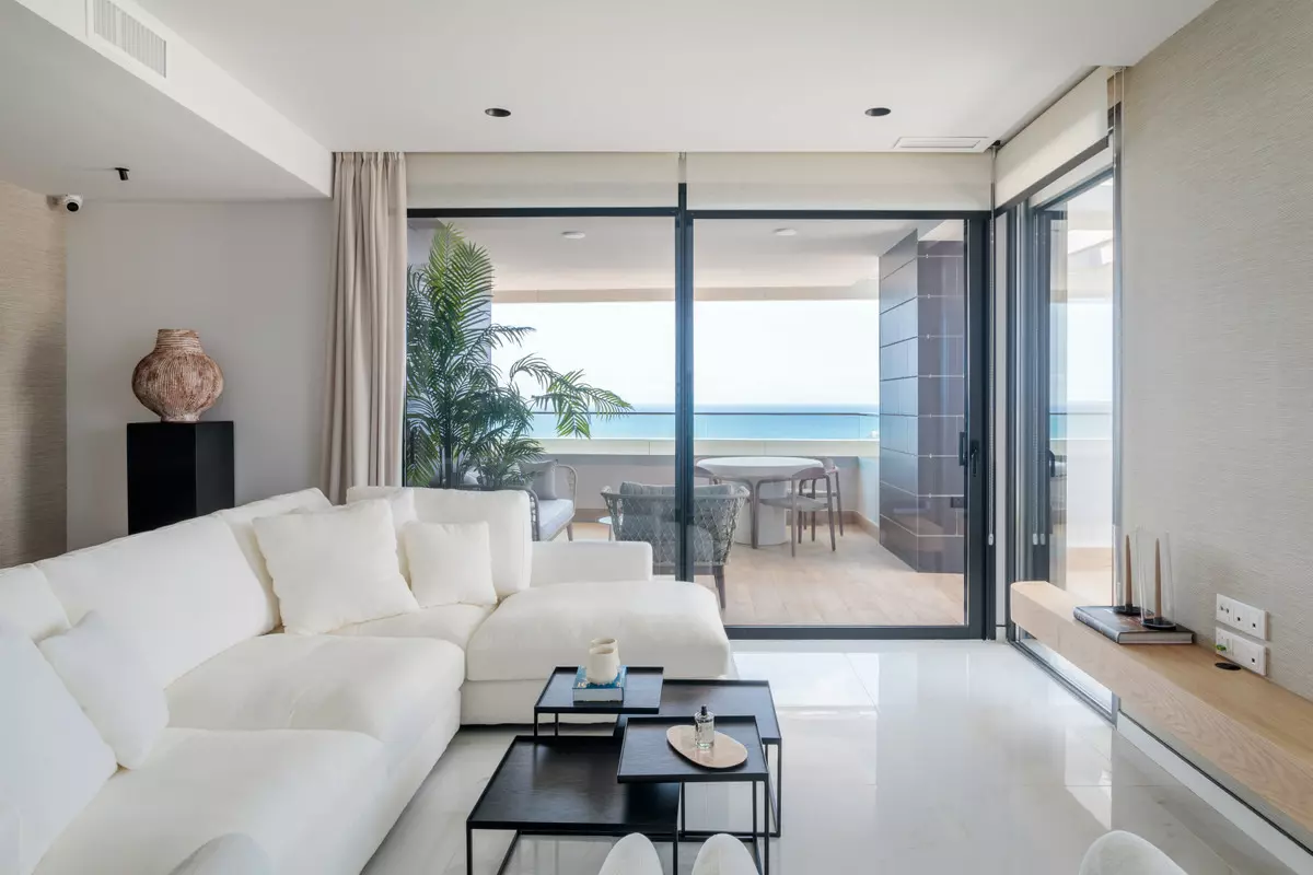 2-bedroom Apartment In Benidorm, Spain (103 M²)
