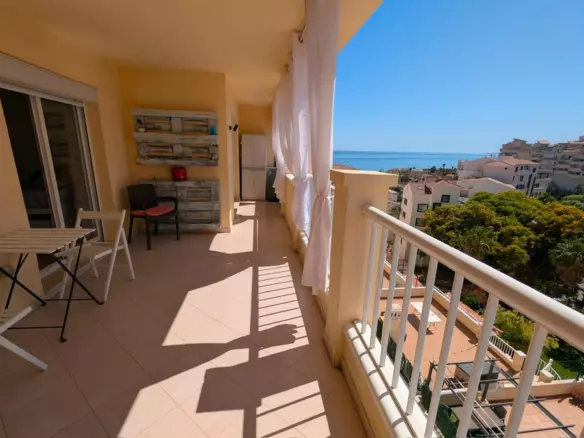 2-bedroom Apartment In Benalmádena, Spain (92 M²)