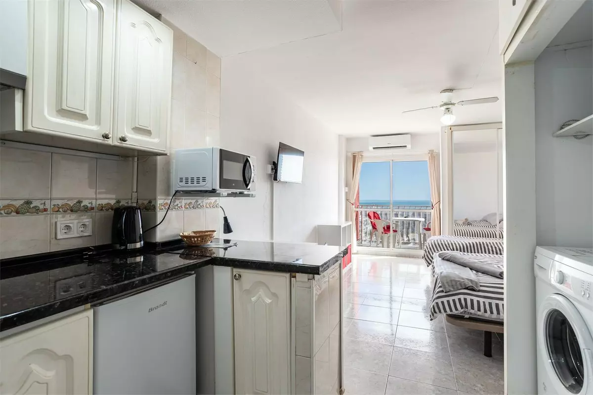 1-bedroom Apartment In Benalmádena, Spain (31 M²)