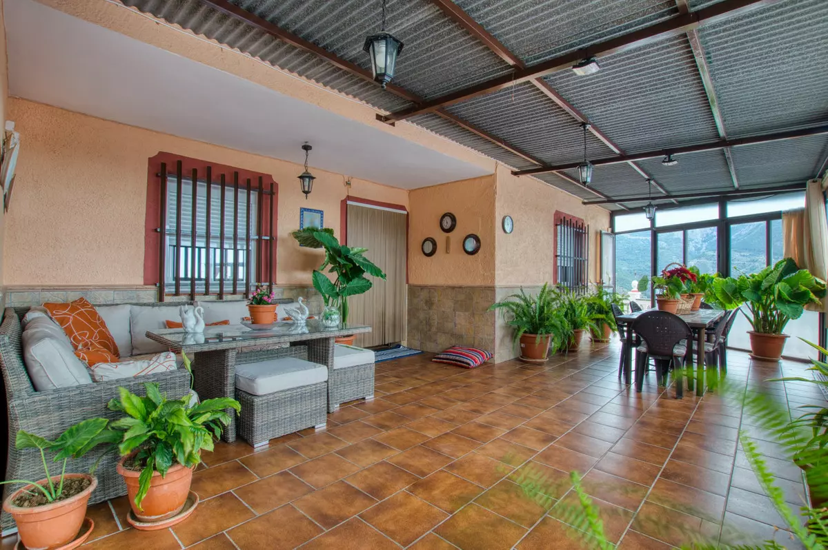 4-bedroom Country House In Alcaucín, Spain (147 M²)
