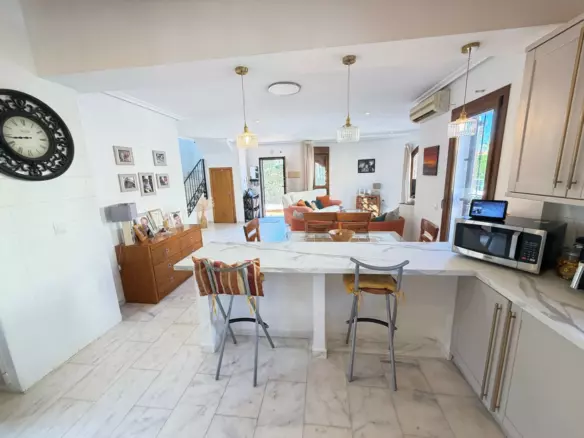 4-bedroom Villa In Algorfa, Spain (132 M²)