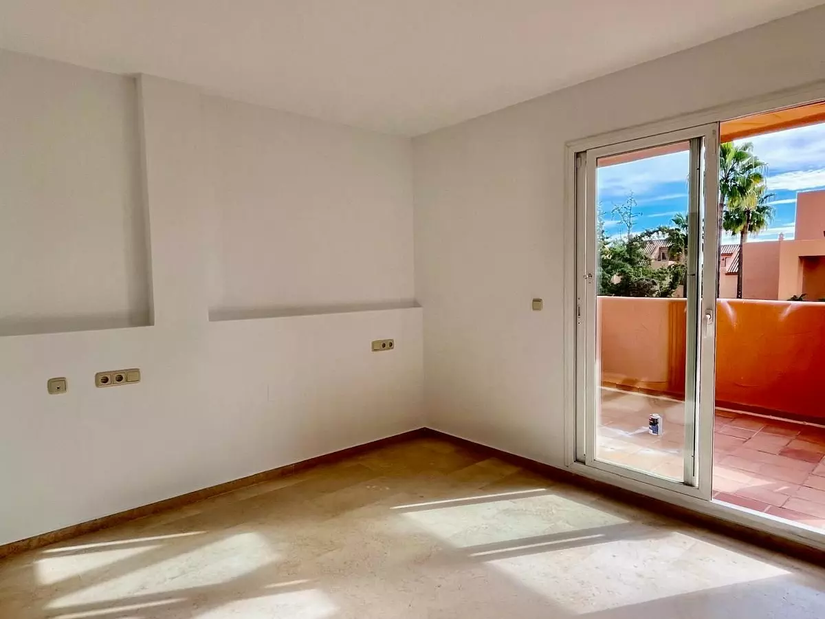 2-bedroom Apartment In Marbella, Spain (121 M²)