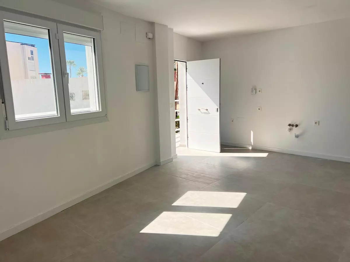 1-bedroom Apartment In Torremolinos, Spain (48 M²)