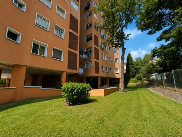 4-bedroom Apartment In Málaga, Spain (136 M²)