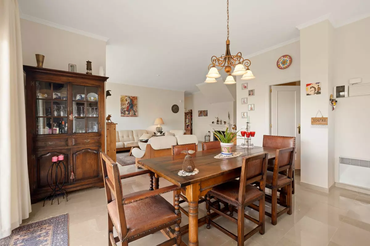 2-bedroom Apartment In Marbella, Spain (125 M²)