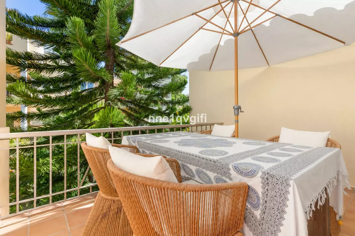 2-bedroom Apartment In Marbella, Spain (135 M²)