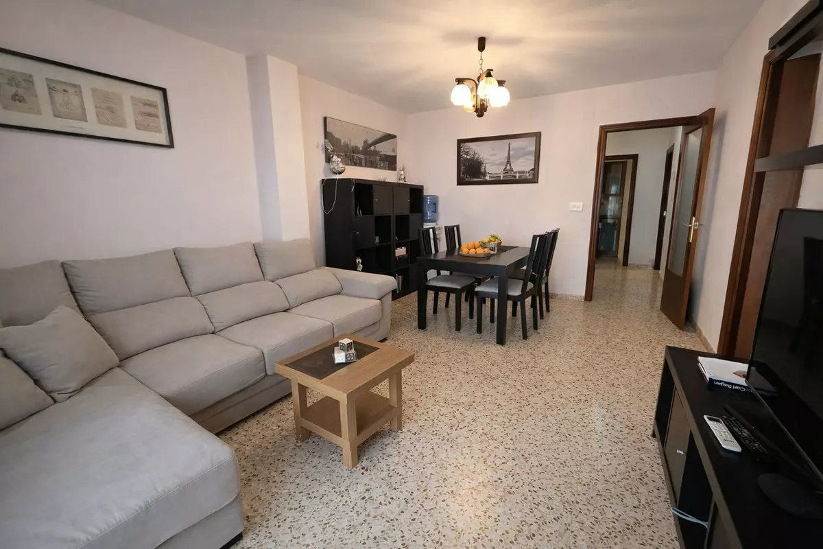 3-bedroom Apartment In Guardamar Del Segura, Spain (67 M²)