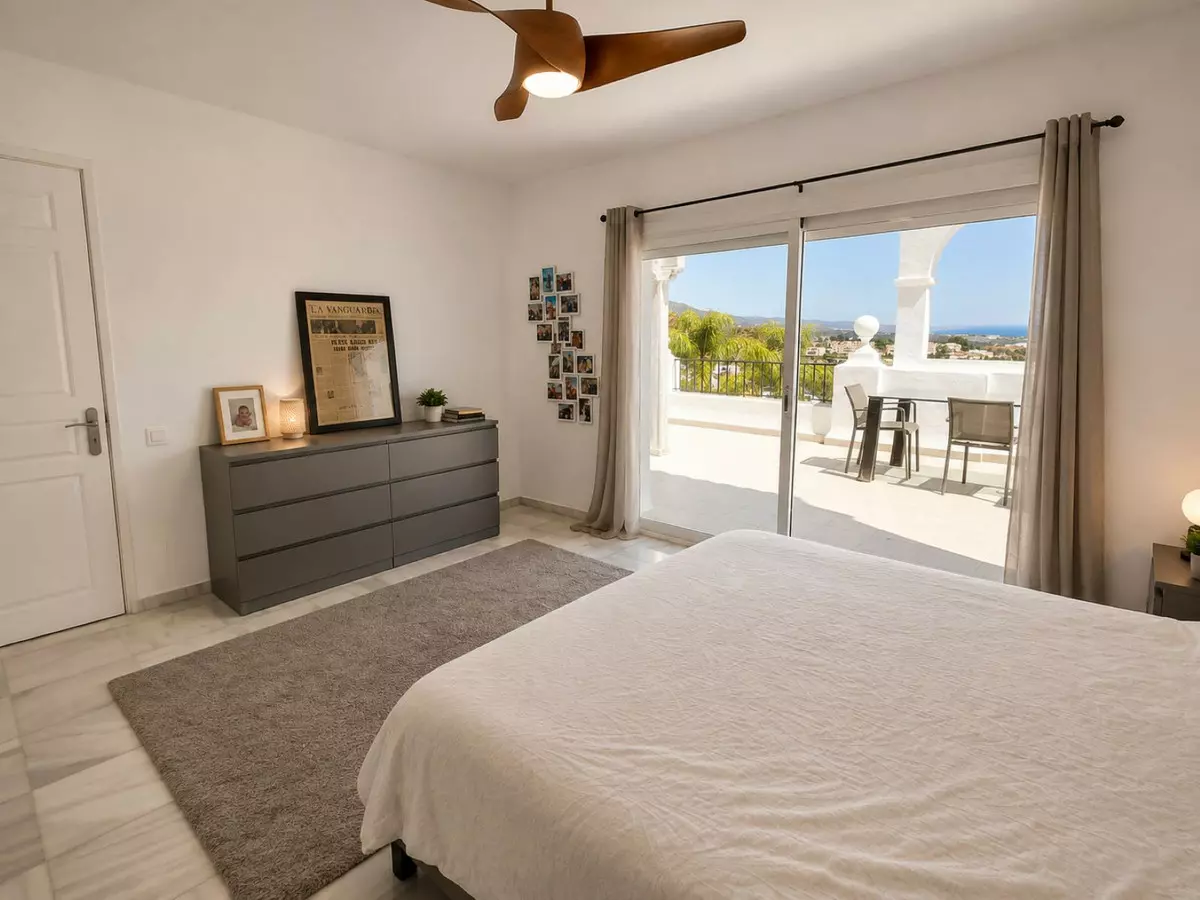 2-bedroom Apartment In Benahavis, Spain (107 M²)