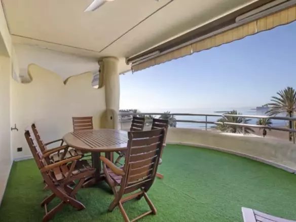 3-bedroom Apartment In Benalmádena, Spain (202 M²)