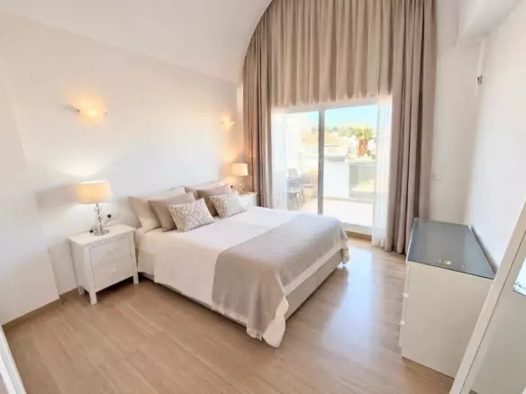 2-bedroom Apartment In Benalmádena, Spain (122 M²)