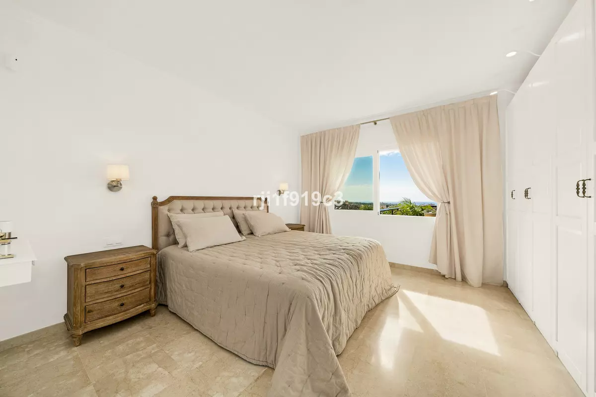 3-bedroom Apartment In Marbella, Spain (141 M²)