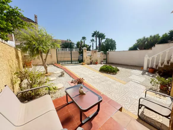 4-bedroom Villa In Orihuela, Spain (120 M²)