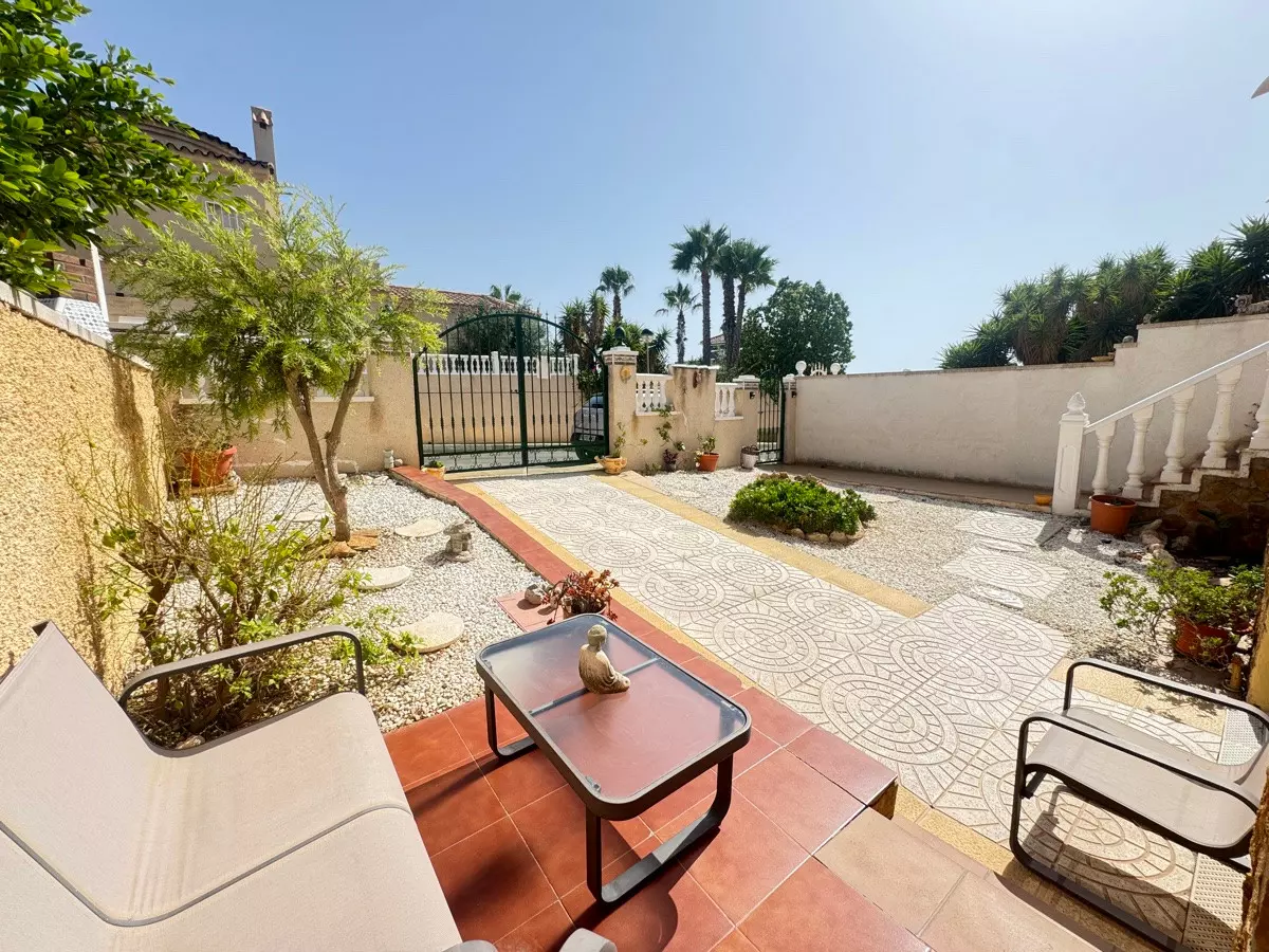4-bedroom Villa In Orihuela, Spain (120 M²)