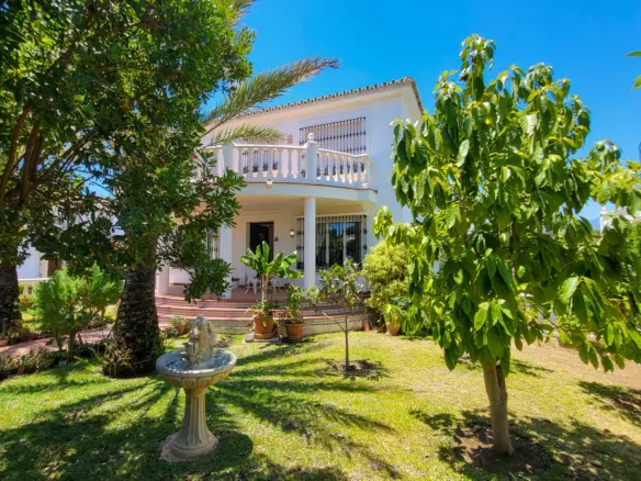 5-bedroom Villa In Marbella, Spain (324 M²)