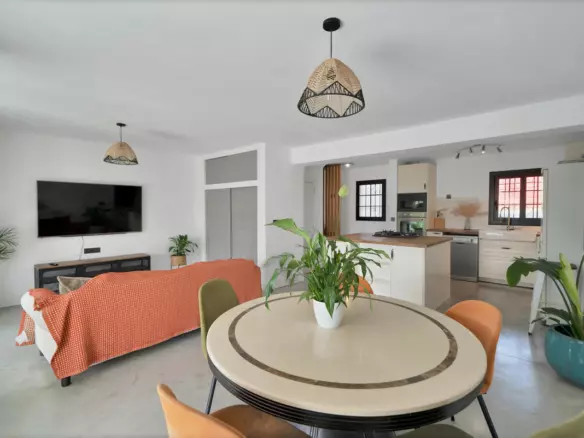 3-bedroom Town House In Estepona, Spain (171 M²)