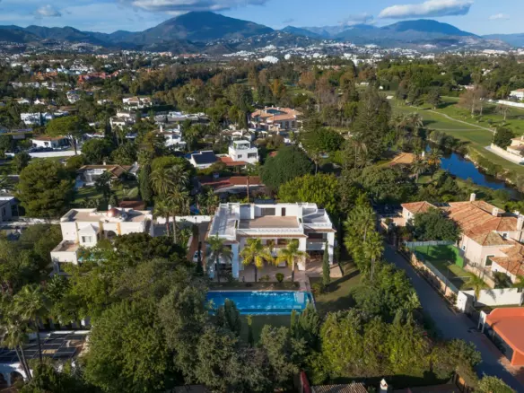 7-bedroom Villa In Estepona, Spain (761 M²)