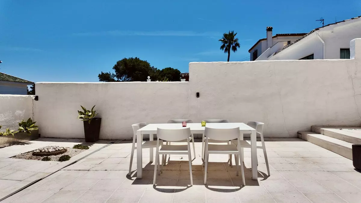 4-bedroom Villa In Marbella, Spain (321 M²)