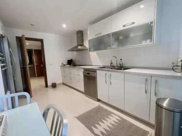 4-bedroom Apartment In Marbella, Spain (190 M²)