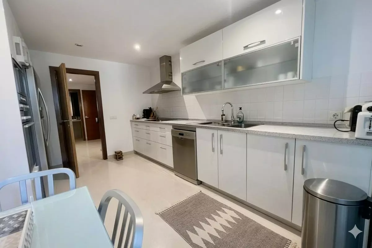 4-bedroom Apartment In Marbella, Spain (190 M²)