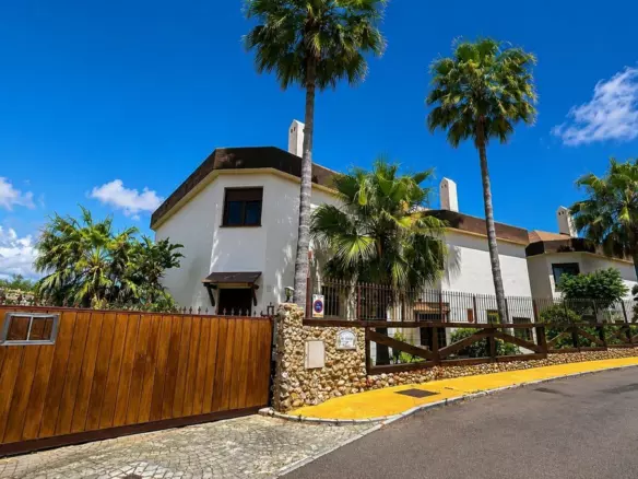 3-bedroom Villa In Mijas, Spain (183 M²)