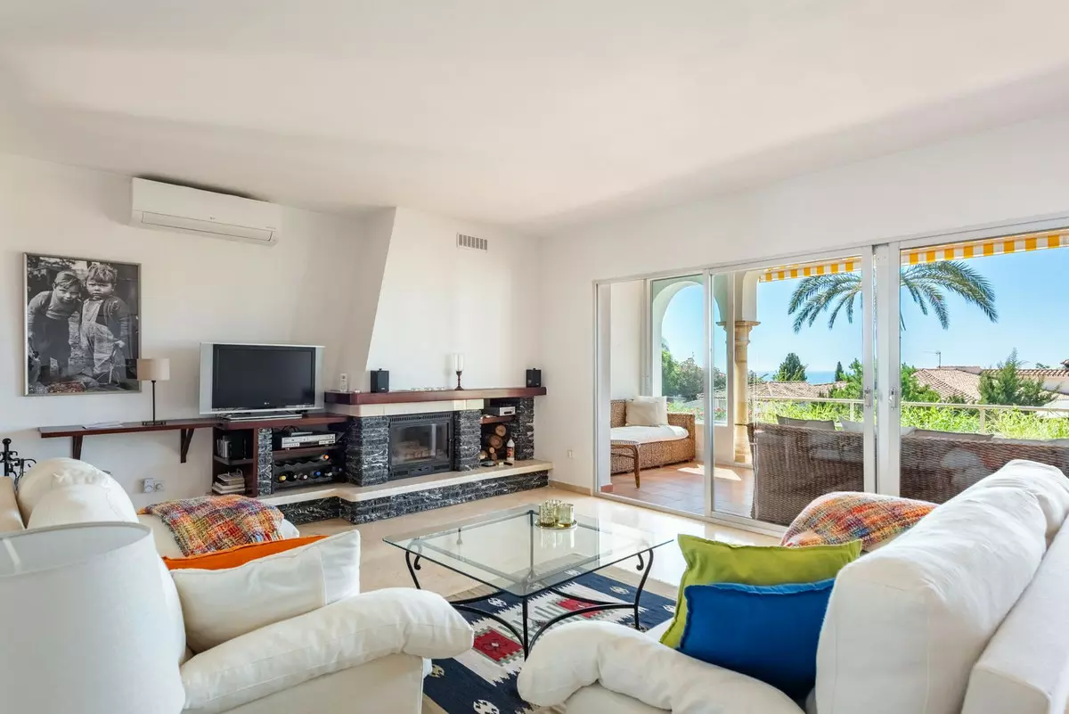 2-bedroom Town House In Estepona, Spain (135 M²)
