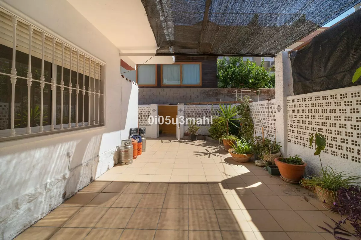 2-bedroom Villa In Rincón De La Victoria, Spain (42 M²)