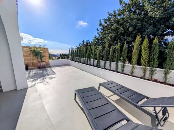 2-bedroom Town House In Istan, Spain (197 M²)