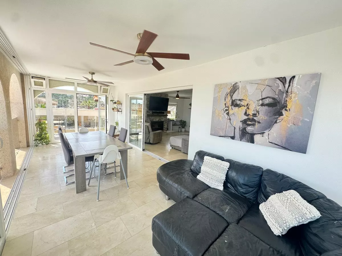 5-bedroom Villa In San Miguel De Salinas, Spain (163 M²)