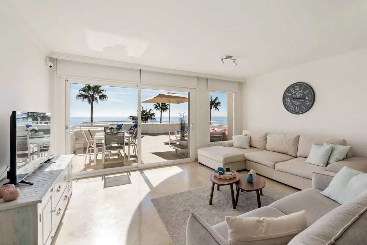 2-bedroom Apartment In Estepona, Spain (94 M²)